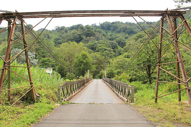 istock Metal bridge on the way to Pozos de la Caldera 478291742