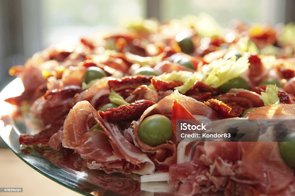 Assiette de jambon fumé sur table - Photo de Aliment libre de droits