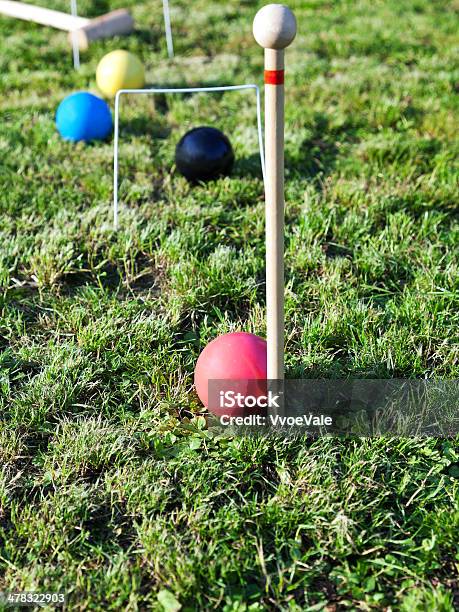 Foto de Jogo De Croquet Em Gramado Verde e mais fotos de stock de Azul - Azul, Bambolê, Bastão - Martelo