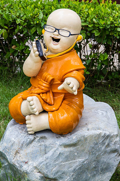 istock Image of novice with mobile in hand 478323073
