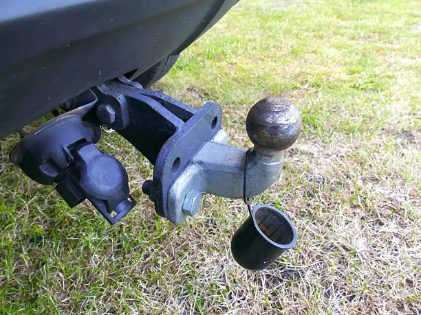 Trailer hitch ball and bar and plastic top