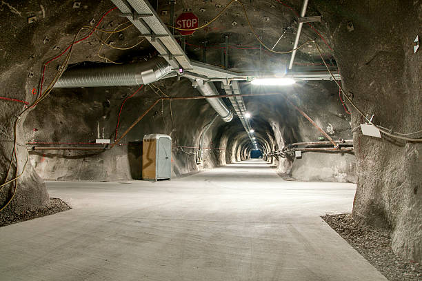istock Tunnel junction - Cross roads 478343722