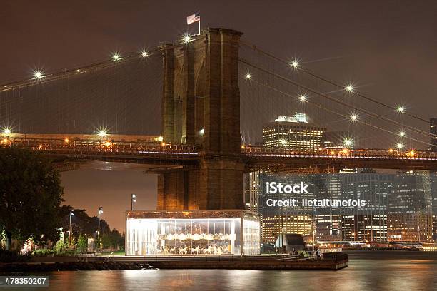 Manhattan Bridge Nowy Jork Brooklyn Nuit - zdjęcia stockowe i więcej obrazów Architektura - Architektura, Bez ludzi, Biurowiec