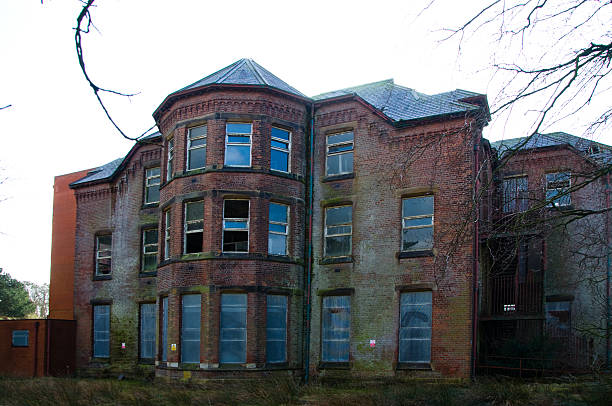This was the largest psychiatric hospital in the country housing over three thousand patients. Built in 1869, it closed its doors in 1995 and many of the buildings are due to be demolished. This one is to be renovated and saved, but currently stands in a dangerous state. 