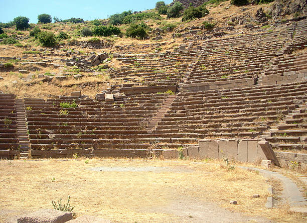 römisches amphitheater, assos - social history minerva past ancient stock-fotos und bilder