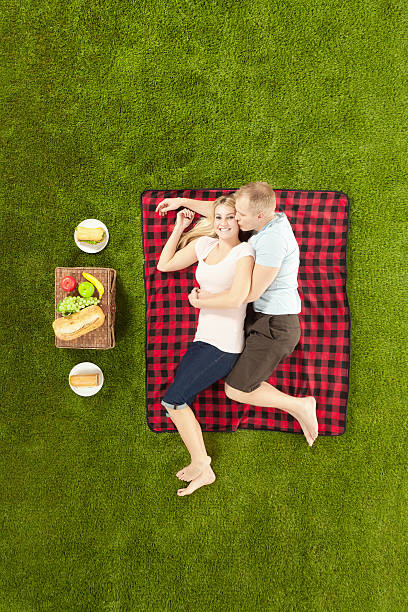 istock Top view of romantic couple in picnic 478385859
