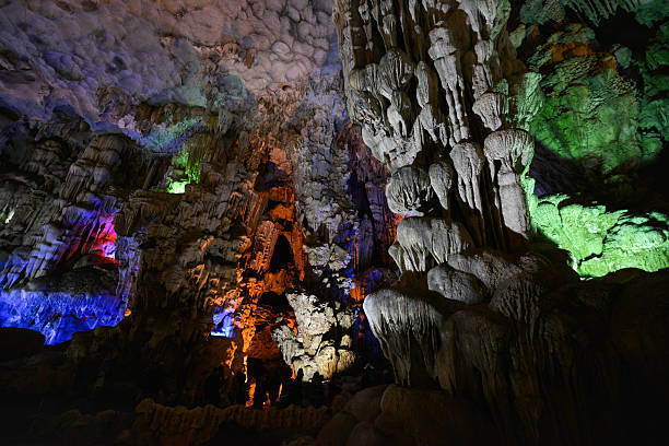 istock Paradise cave at Vietnam 478386480