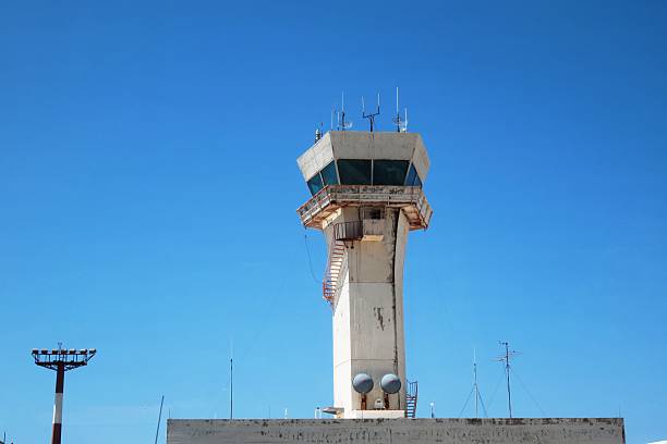 古塔 - control harbor airport tower ストックフォトと画像