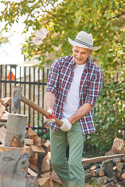 istock Man doing housework in the garden 478431894