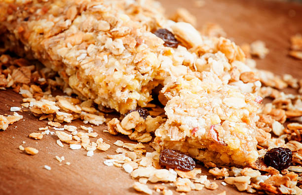 istock Bar muesli and spilled cereal 478438994