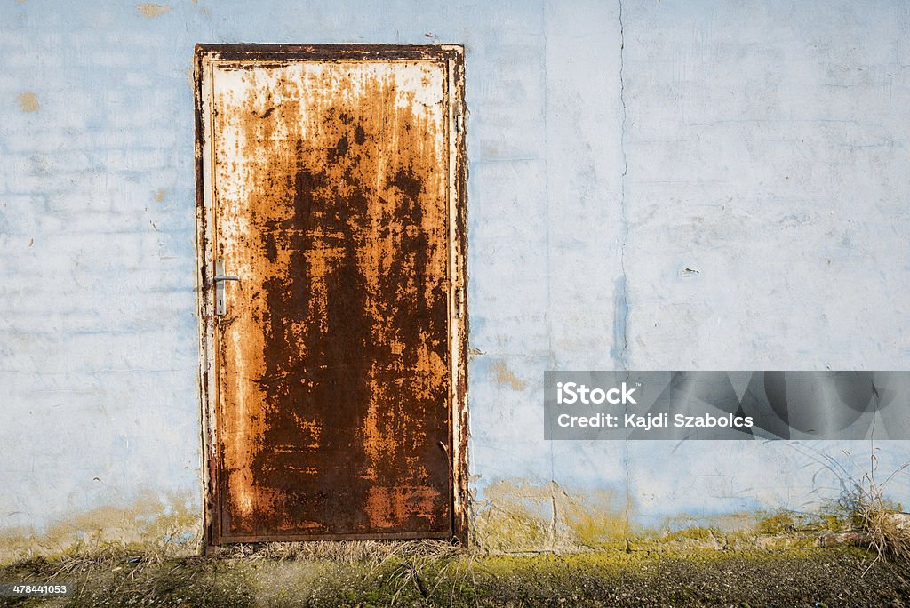 Métaux porte en acier - Photo de A l'abandon libre de droits