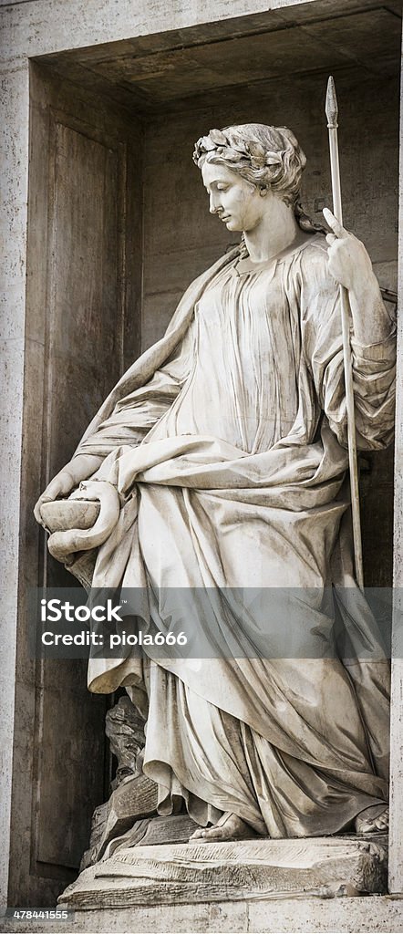 Estátua de mulher na Fonte de Trevi, em Roma - Royalty-free Estátua Foto de stock