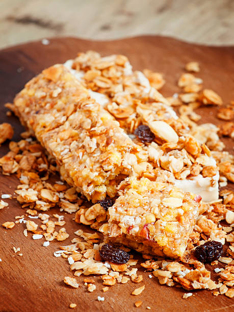 istock Bar muesli and spilled cereal 478441608