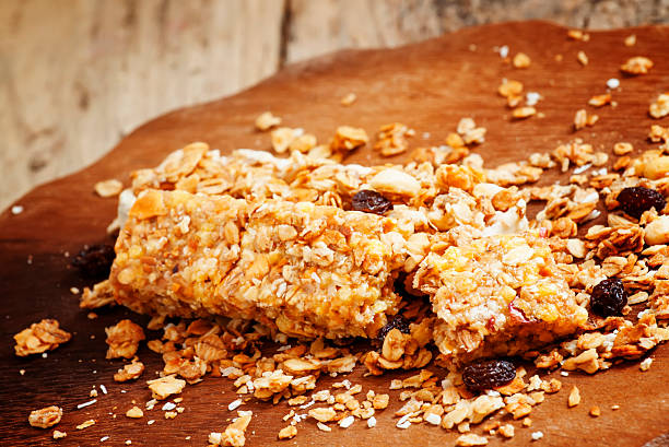 istock Bar muesli and spilled cereal 478441616
