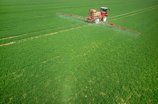 istock Aerial view of the tractor 478493954