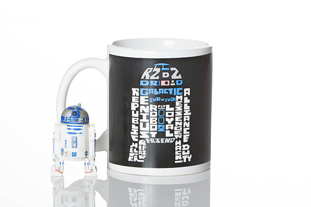 r2d2 caneca de café - r2 d2 fictional character imagens e fotografias de stock