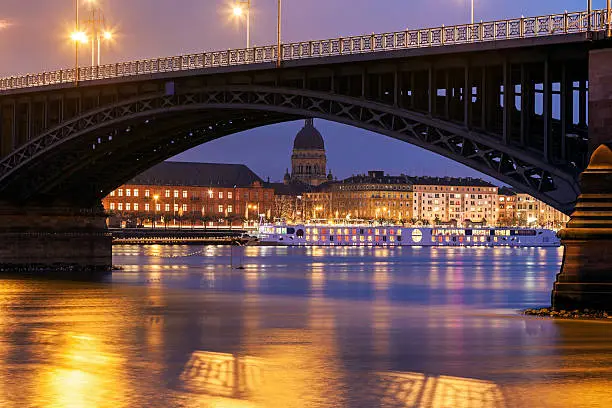 Theodor Heuss Bridge and Christuskirche. Mainz, Rhineland-Palatinate, Germany