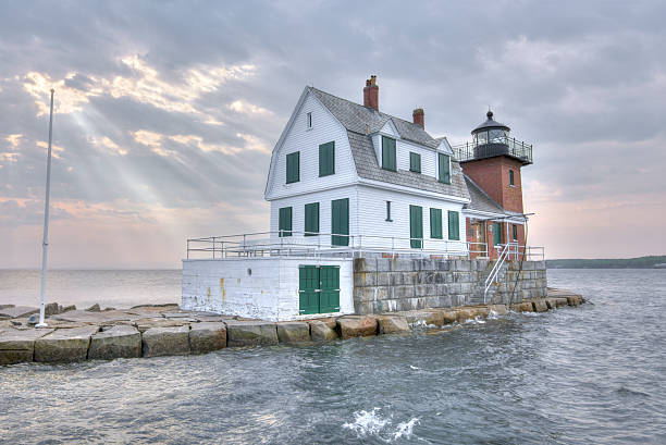 rockland harbor breakwater latarnia - rockland breakwater light zdjęcia i obrazy z banku zdjęć