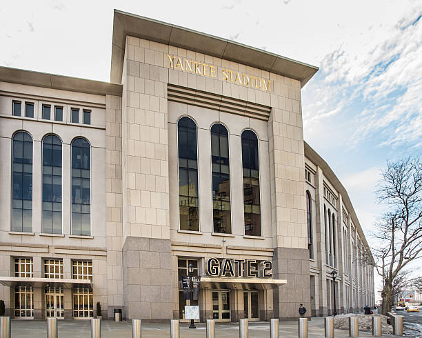 yankee stadium - new york yankees photos et images de collection