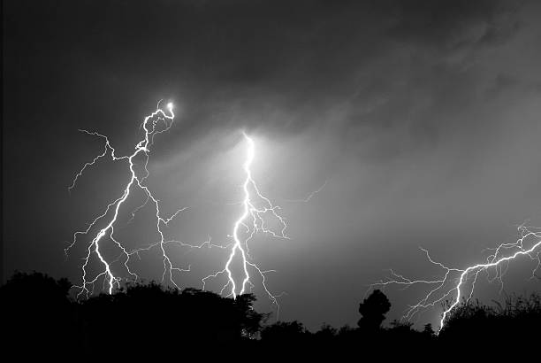 istock 30 Seconds of Lightning 478557817