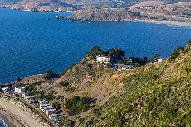 istock Seacoast  and Mansion Near San Francisco 478582516