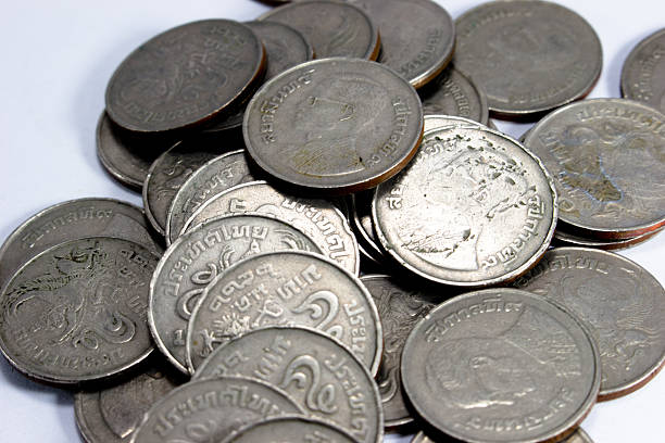 istock collection of various currencies from countries the globe 478592903