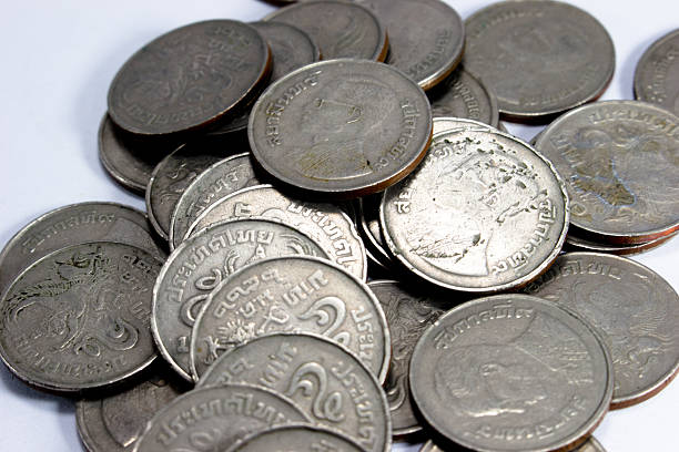 zbiór różnych walut z krajów świata - qatar senegal zdjęcia i obrazy z banku zdjęć