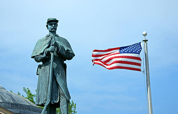 istock Civil war monument with American flag 478608917