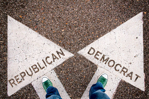istock Republican and Democrat sign 478626998