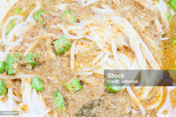 Photo libre de droit de Vermicelles Aliment Entamé Au Curry De La Cuisine Thaï banque d'images et plus d'images libres de droit de Adulation