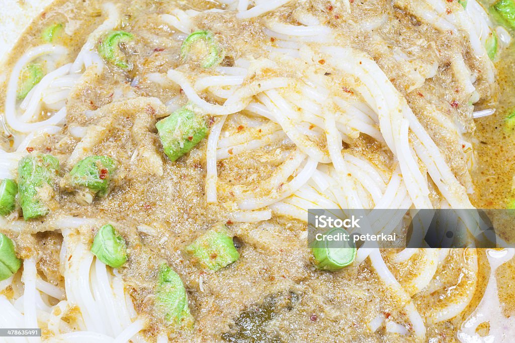 vermicelli mangiato con curry thailandesi. - Foto stock royalty-free di Adulazione