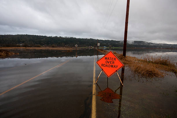 istock Road Closed Due To Flooding 478647395