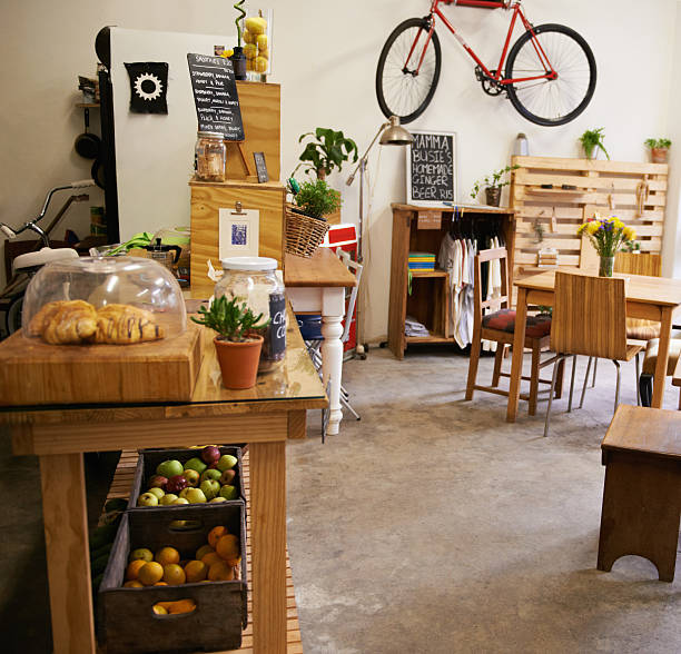 istock Quaint coffee shop on the corner 478670165