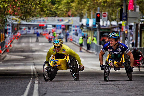 atletas de ruedas en 10 k sydney raza - physical impairment athlete sports race wheelchair fotografías e imágenes de stock