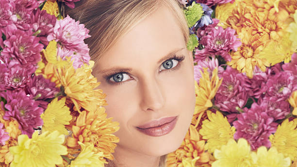 istock The flowers accentuate her natural beauty 478671029