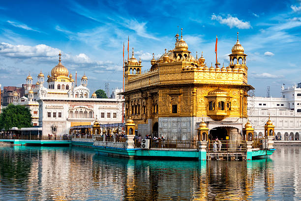 goldener tempel, amritsar - golden temple stock-fotos und bilder