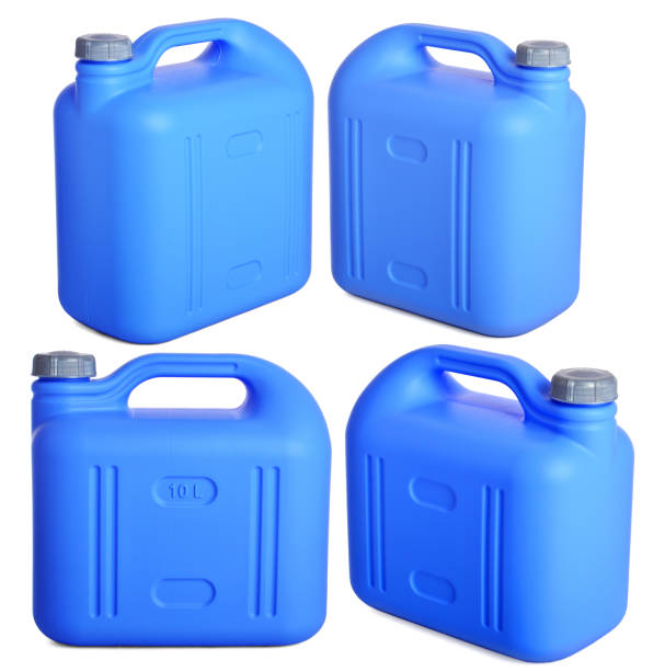 istock Set 4 blue plastic canister isolated on white background 478680158