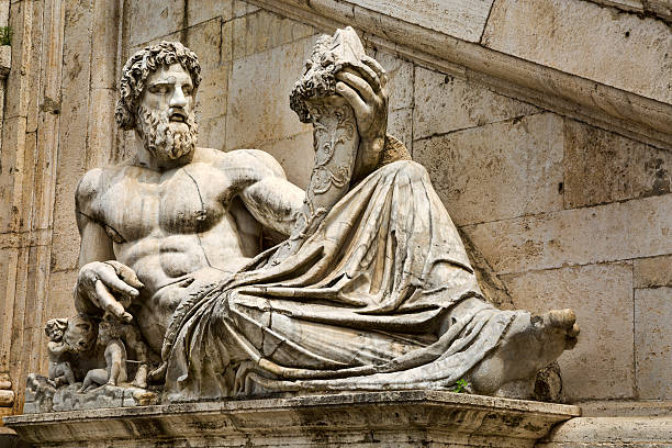 istock Roman Statue, Victor Emmanuel war memorials 478693950