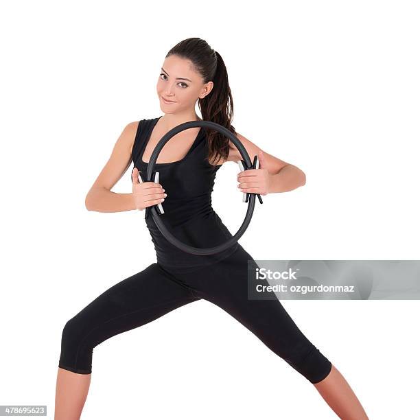 Młoda Kobieta Robi Fitness Ćwiczenia - zdjęcia stockowe i więcej obrazów Białe tło - Białe tło, Biały, Brązowe włosy