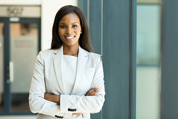 young business-frau in modernen büro - businesswoman business women african descent stock-fotos und bilder