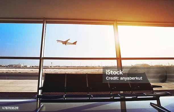 In Der Flughafen Stockfoto und mehr Bilder von Katar - Katar, Abflugbereich, Abheben - Aktivität