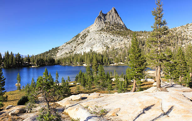 istock Subalpine lake in Yosemite National Park 478711279