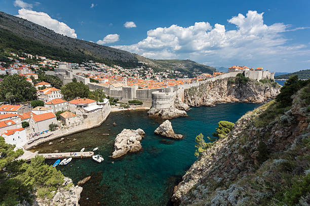 istock old town dubrovnik walls 478720350
