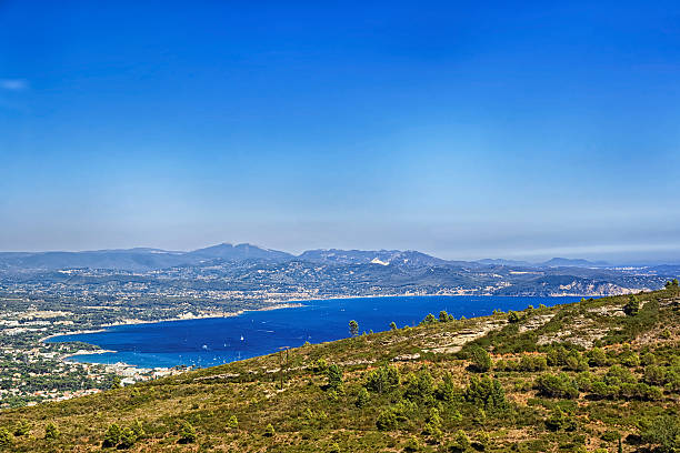 istock Mediterranean sea bay and view to Cassis, Provence 478735056