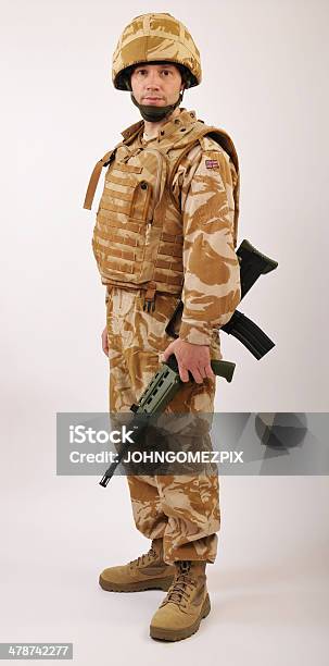 Żołnierz Z Karabin - zdjęcia stockowe i więcej obrazów Armia - Armia, Broń, Broń palna