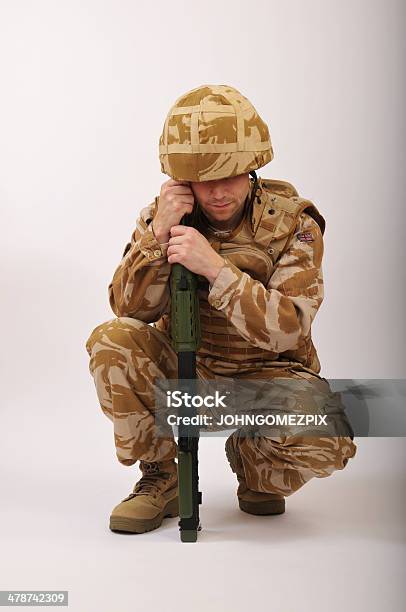 Soldato In Profondo Bolla - Fotografie stock e altre immagini di Soldato - Soldato, Cultura britannica, Stress emotivo