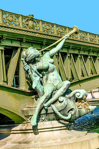 istock sculpture at Pont de Grenelle - Paris 478748546