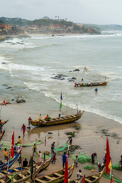 aldeia de pescador no gana - equatorial guinea imagens e fotografias de stock