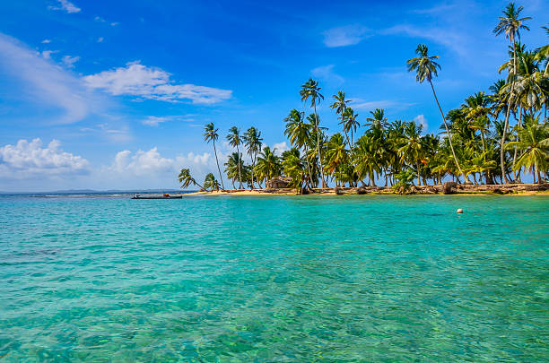 istock Paradise Tropical Island 478777620