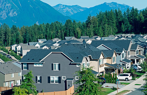 istock New housing development in foothills of Cascade Mountains 478782050